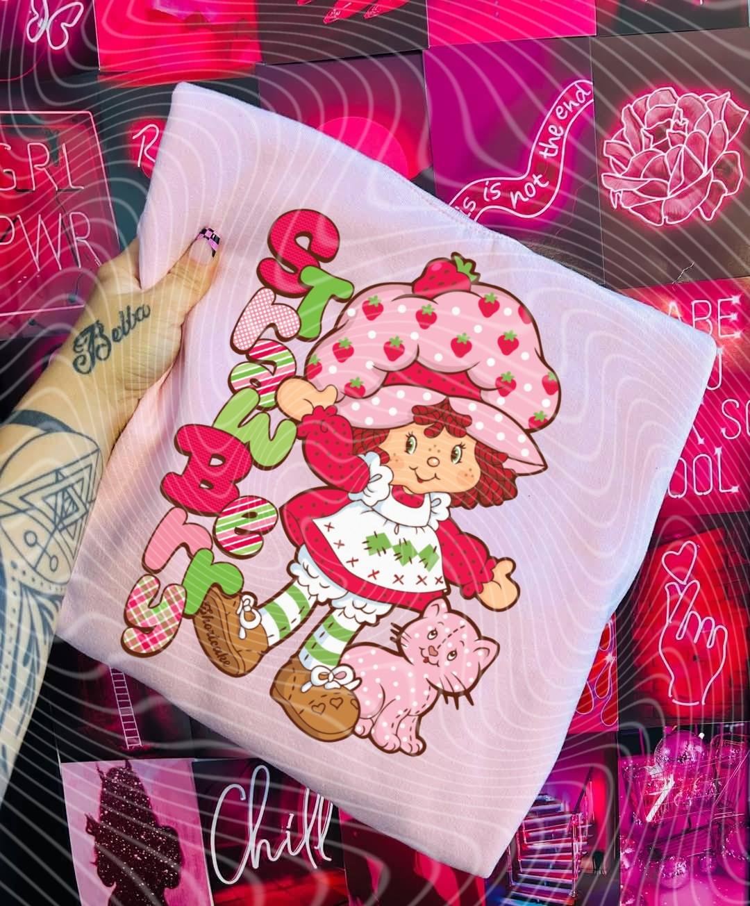 STRAWBERRY KITTY PAL TEE