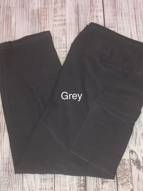 Grey leggings, capris and biker shorts with pockets