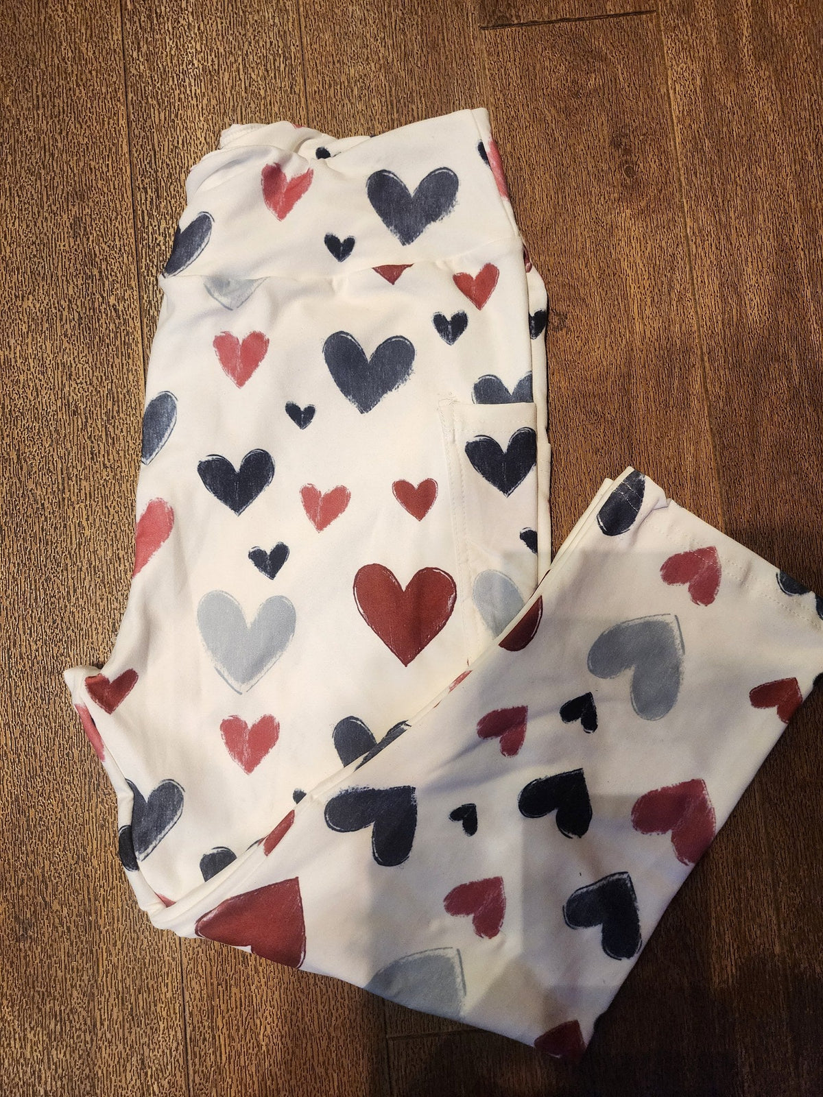 Falling Heart capris with pockets