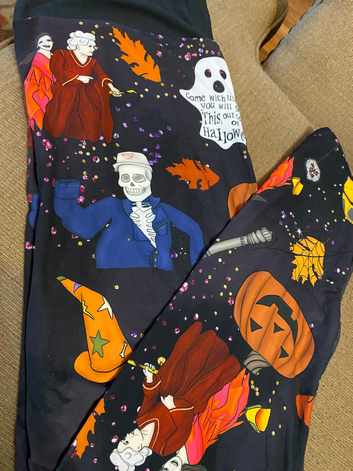 Scary  town  tc2 leggings