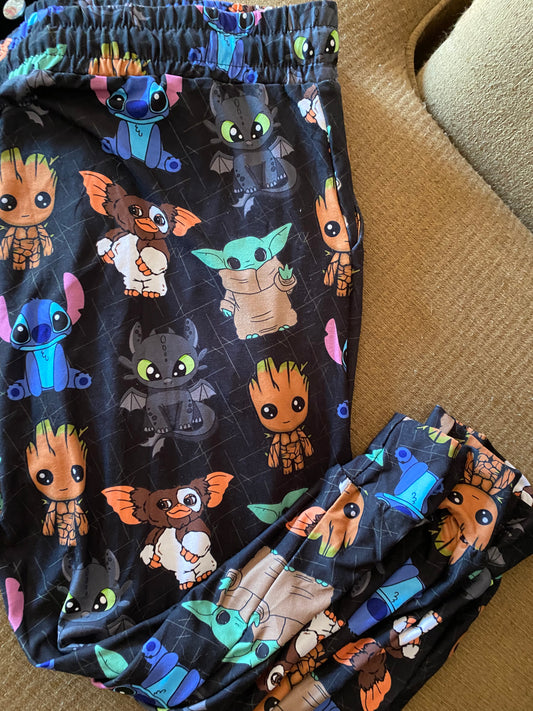 Cute guys  l/xl capri joggers