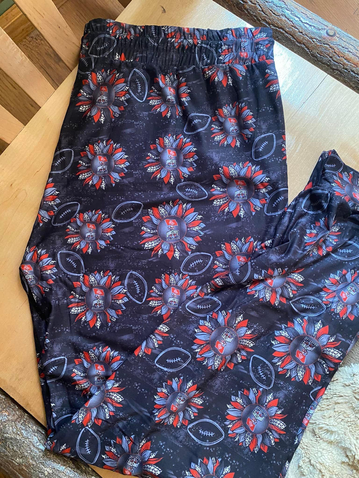 Buckeye  flowers l/xl joggers