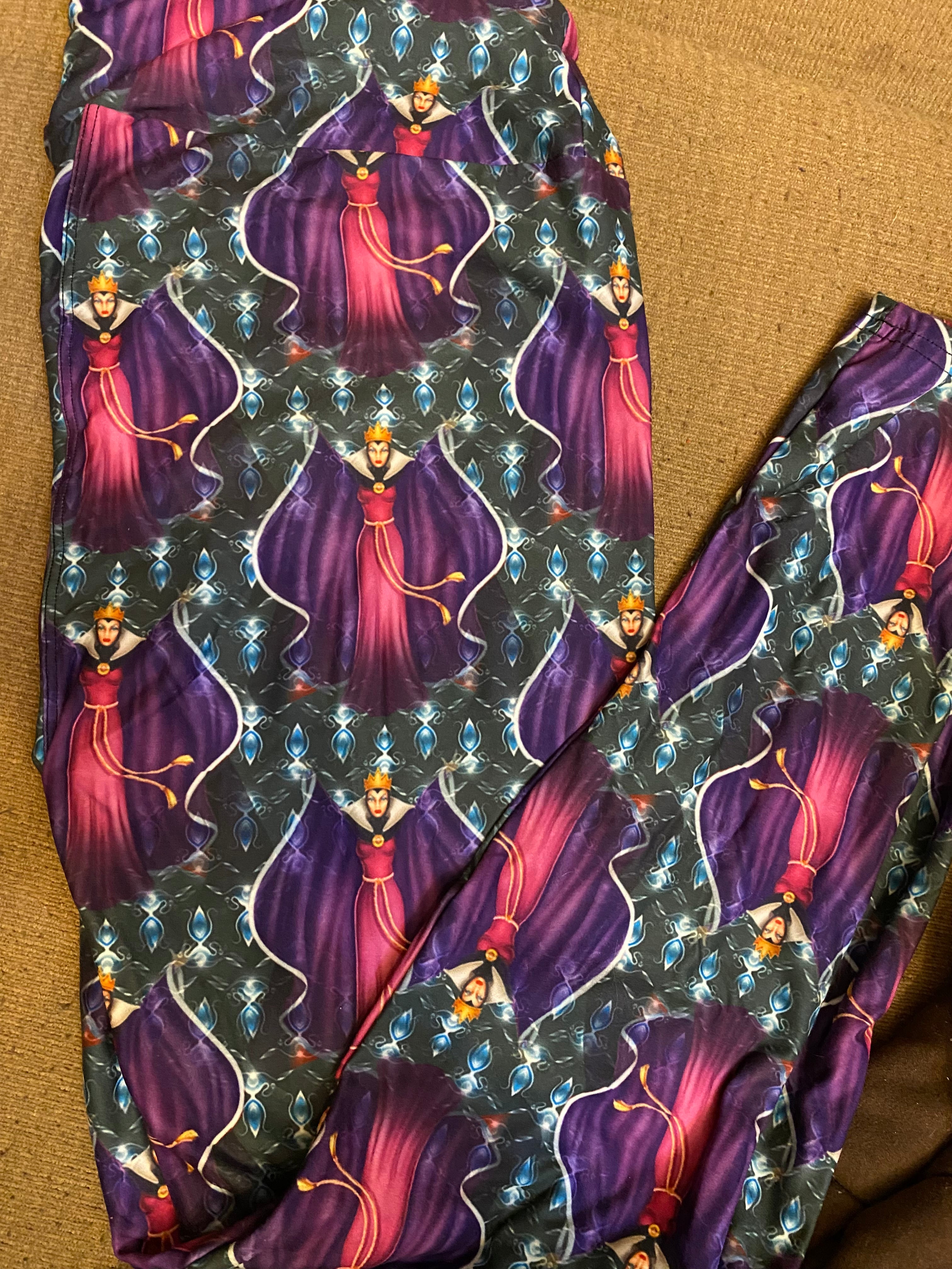 Evil Queen leggings