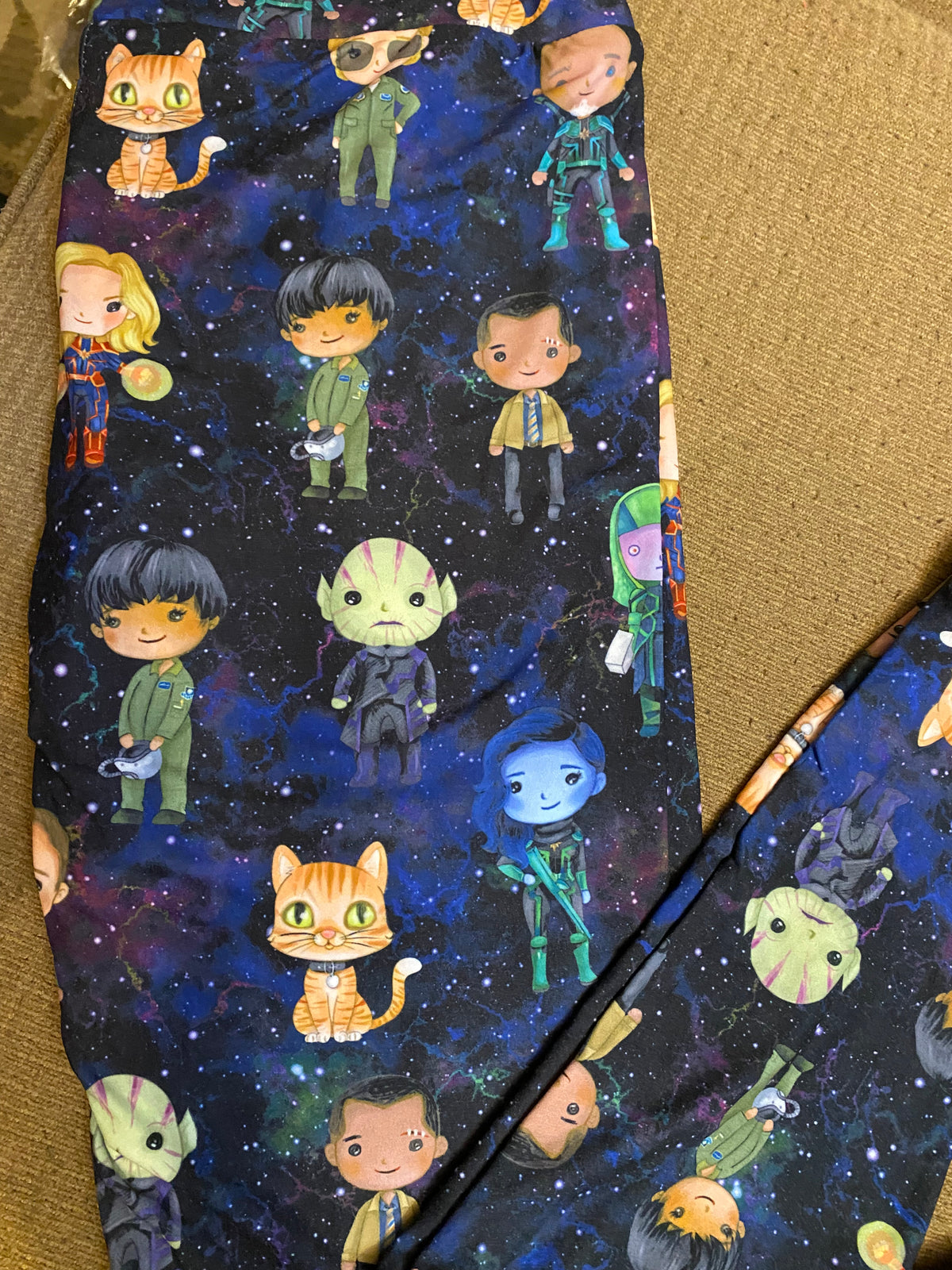Save the universe leggings